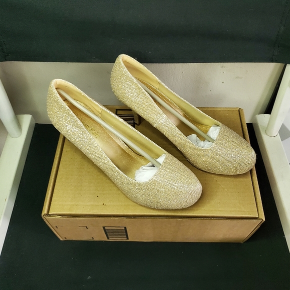 DREAM PAIRS Womens Tiffany Heel Dress Pump Size 10 - Picture 2 of 10